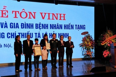 Lời từ biệt đẫm nước mắt của người vợ có chồng là quân nhân hiến tạng cứu người