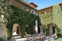 Ngắm dinh thự siêu sang của Tom Hanks 