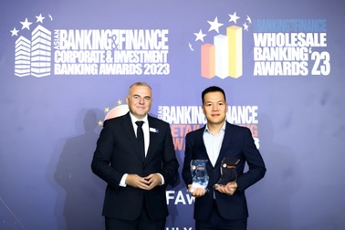 DNSE được Asian Banking & Finance vinh danh "Nền tảng chứng khoán của năm"