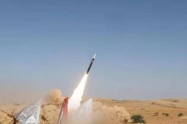 Houthi yểm trợ Iran, phóng tên lửa siêu vượt âm vào Israel