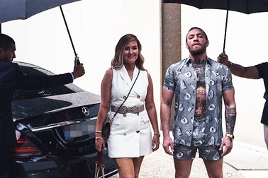 Ngỡ ngàng trước tiệc sinh nhật xa hoa cực đỉnh của Conor McGregor