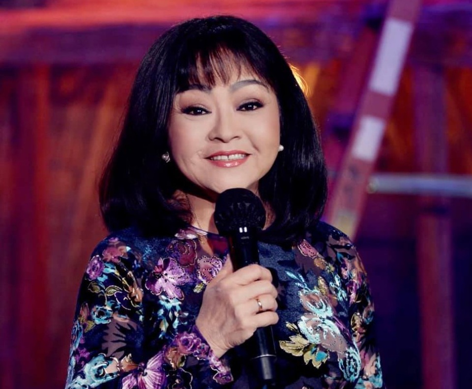 Chiêm ngưỡng nhà vườn 1.000m2 của danh ca Hương Lan và chồng kĩ sư tại Mỹ - 1 Chiêm ngưỡng nhà vườn 1.000m2 của danh ca Hương Lan và chồng kĩ sư tại Mỹ - 1