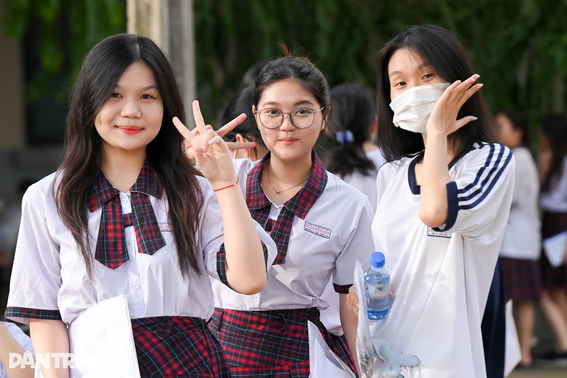 Những bóng hồng tại kỳ thi tốt nghiệp THPT 2024 - 2 Những bóng hồng tại kỳ thi tốt nghiệp THPT 2024 - 2