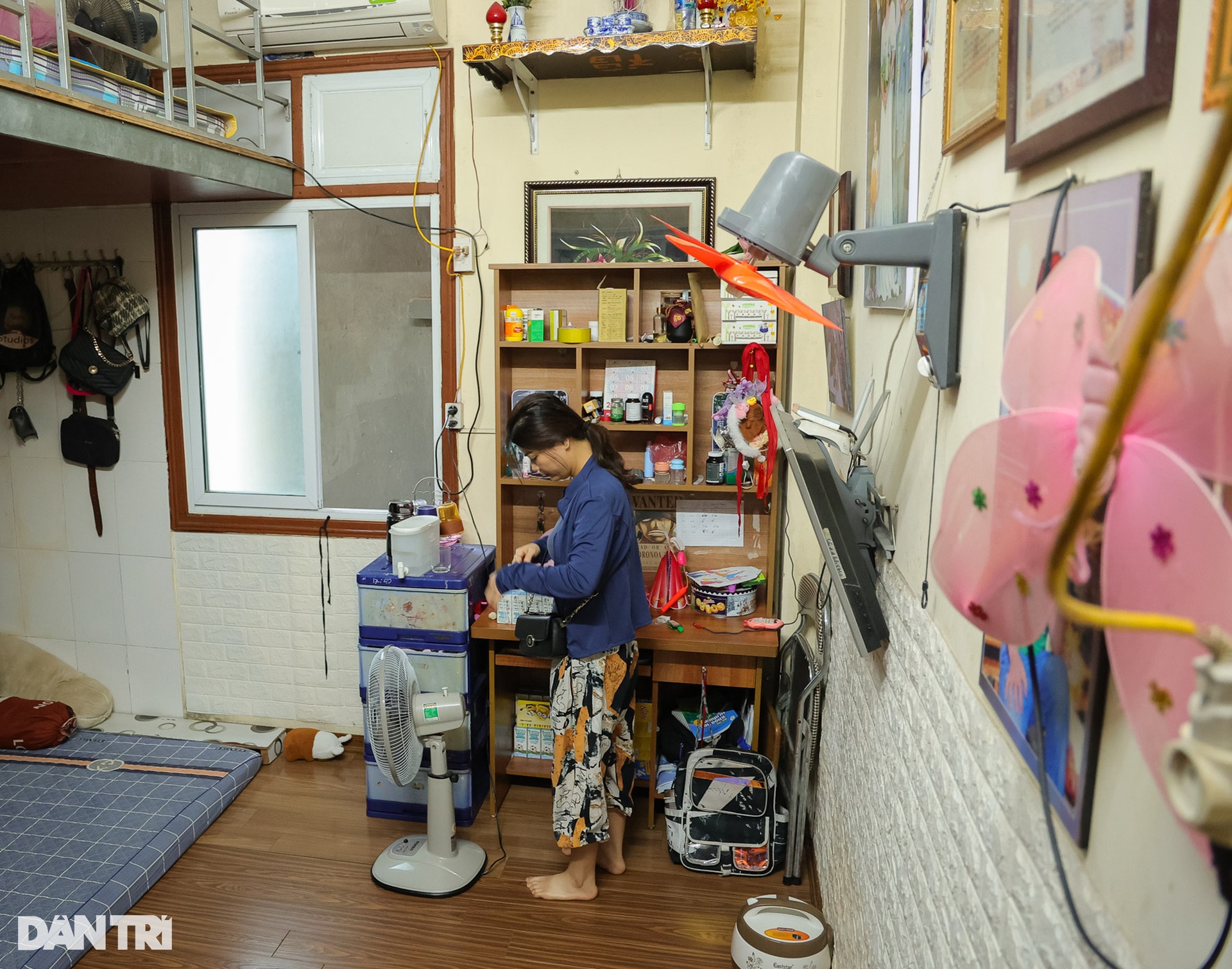 Ở nhờ nhà 15m2, đi vệ sinh chung, nghệ sĩ Tuồng vẫn hết mình với đam mê - 4 Ở nhờ nhà 15m2, đi vệ sinh chung, nghệ sĩ Tuồng vẫn hết mình với đam mê - 4