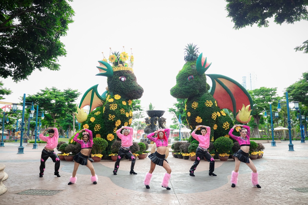 សប្បាយៗពេញមួយថ្ងៃ នៅ Sun World Ha Long - ១ Trọn vẹn một ngày vui chơi, ăn uống tại Sun World Ha Long - 1