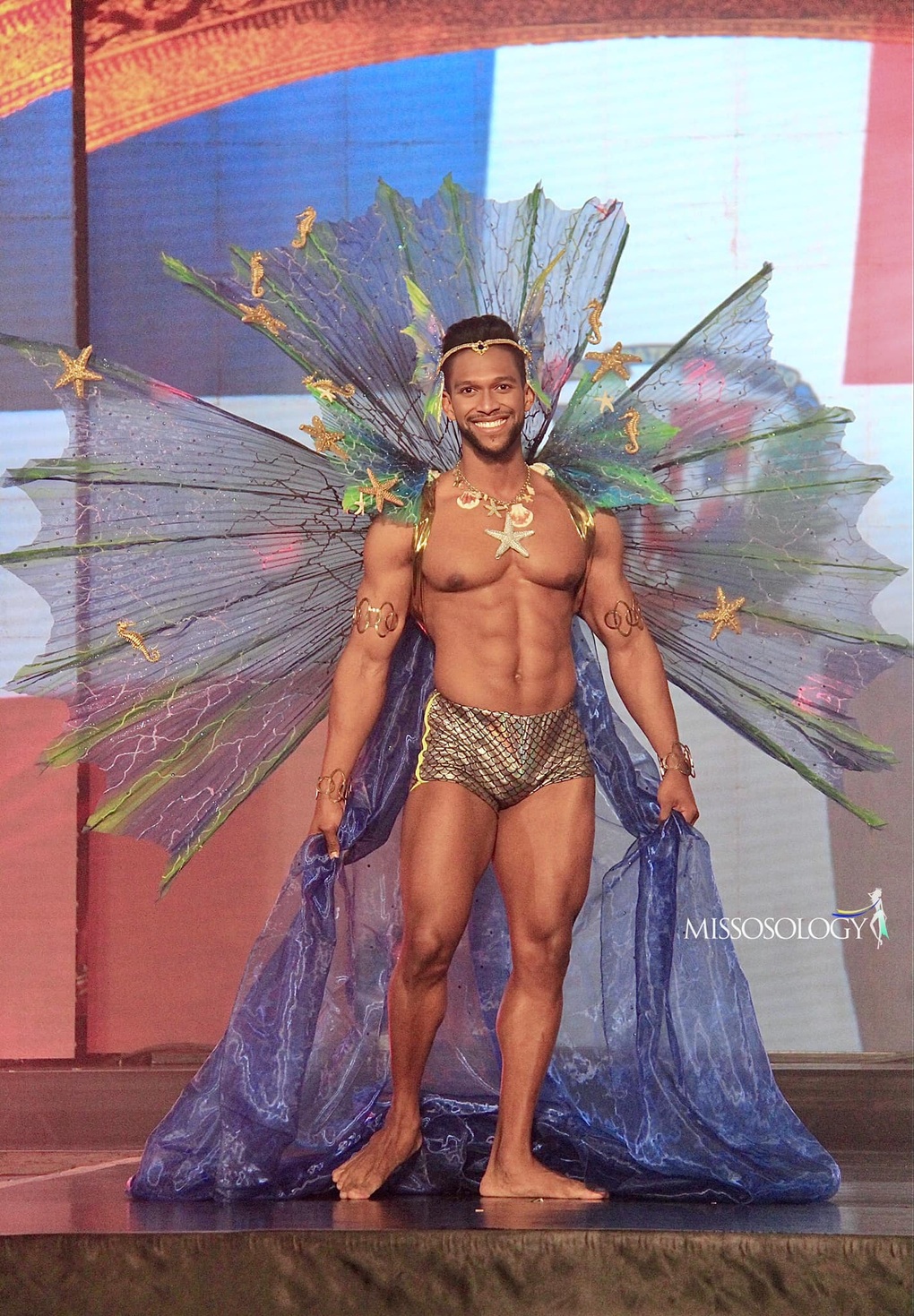 Loạt trang phục kiệm vải gây tranh cãi của thí sinh Nam vương Toàn cầu 2022 - 11