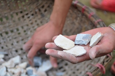 Lạ miệng với món đất hun khói ở Vĩnh Phúc