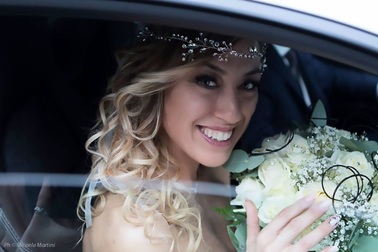 Cô giáo dạy thể hình xinh đẹp kết hôn với chính mình vì "40 tuổi mà chưa tìm được ai"