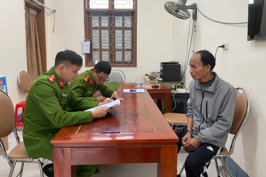 Người đàn ông uống rượu, đi xe máy kẹp 3 gây tai nạn chết người