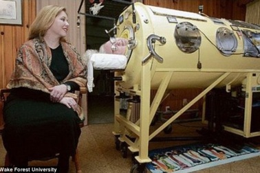 Mỹ: Hơn 60 năm sống nhờ “phổi sắt”