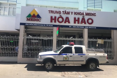 Phong tỏa phòng khám đa khoa lớn nhất Sài Gòn nghi liên quan ca Covid-19