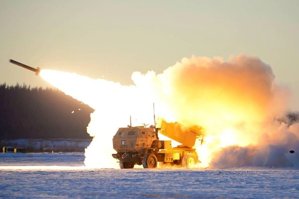Mỹ viện trợ Ukraine vũ khí giúp gia tăng uy lực của hỏa thần HIMARS - 1 Mỹ viện trợ Ukraine vũ khí giúp gia tăng uy lực của hỏa thần HIMARS - 1