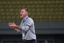 HLV Australia dè chừng lối đá phản công của đội tuyển nữ Việt Nam