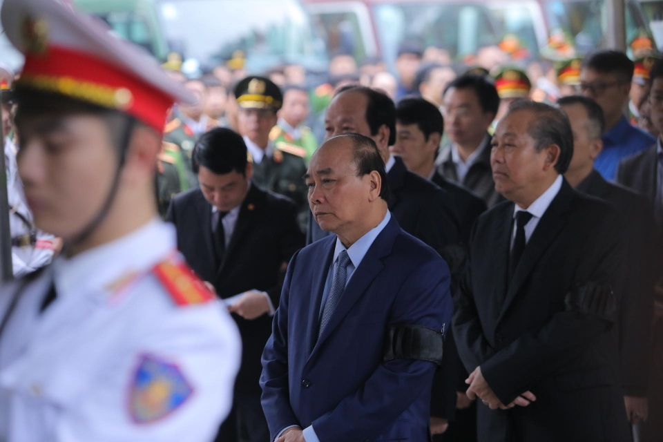 Thủ tướng viếng 3 liệt sĩ hy sinh ở Đồng Tâm - 15 Thủ tướng viếng 3 liệt sĩ hy sinh ở Đồng Tâm - 15