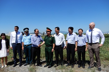 Bàn giao gần 13ha đất "sạch dioxin" phục vụ mở rộng sân bay Đà Nẵng