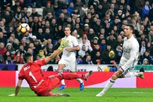 C.Ronaldo lập công, Real Madrid thắng đậm Sociedad