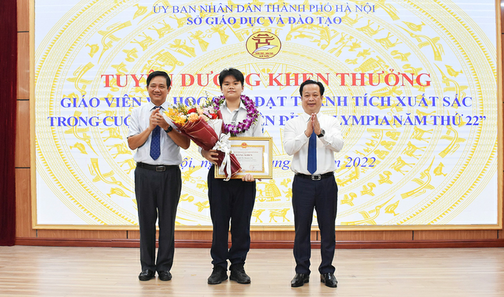 Hà Nội khen thưởng Á quân Đường lên đỉnh Olympia 2022 - 1 Hà Nội khen thưởng Á quân Đường lên đỉnh Olympia 2022 - 1