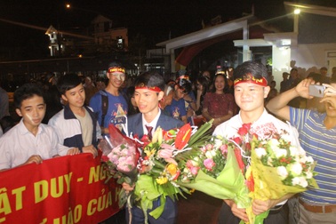 Trường THPT Chuyên Hà Tĩnh vinh danh 2 học sinh đoạt huy chương Olympic Quốc tế