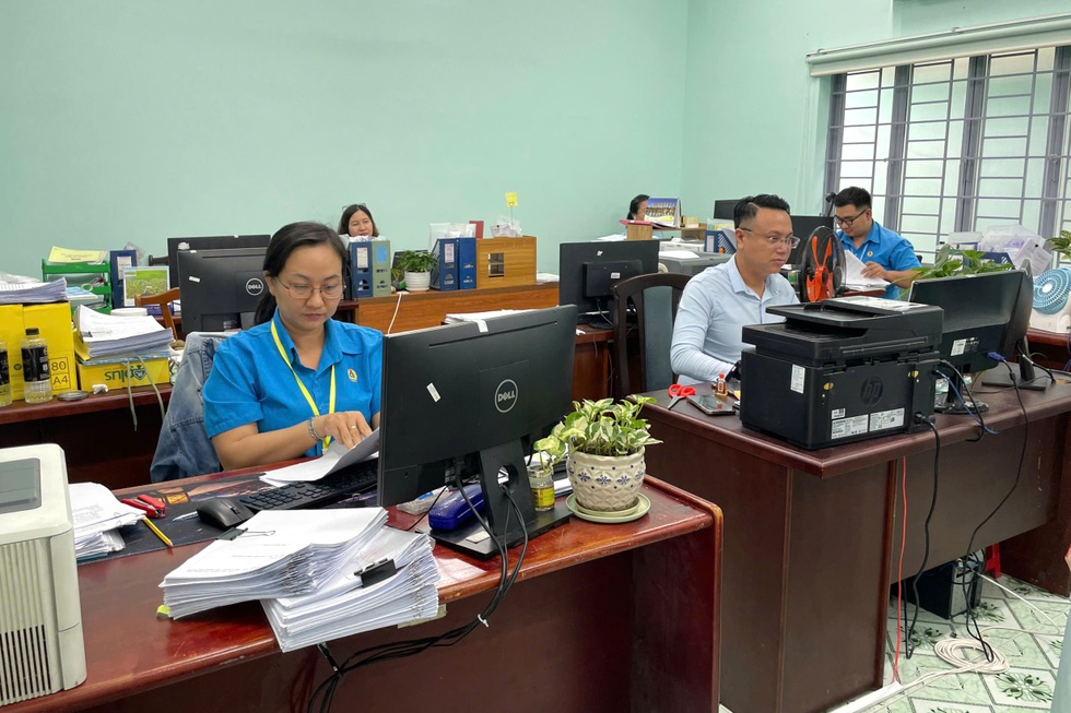 Áp lực mới buộc cán bộ cơ sở phải nỗ lực thích nghi - 1