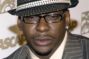 Chồng cũ Whitney Houston bị bắt