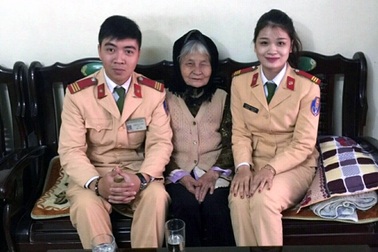 Hà Nội: Cụ già đi lạc chỉ muốn được đưa vào chùa