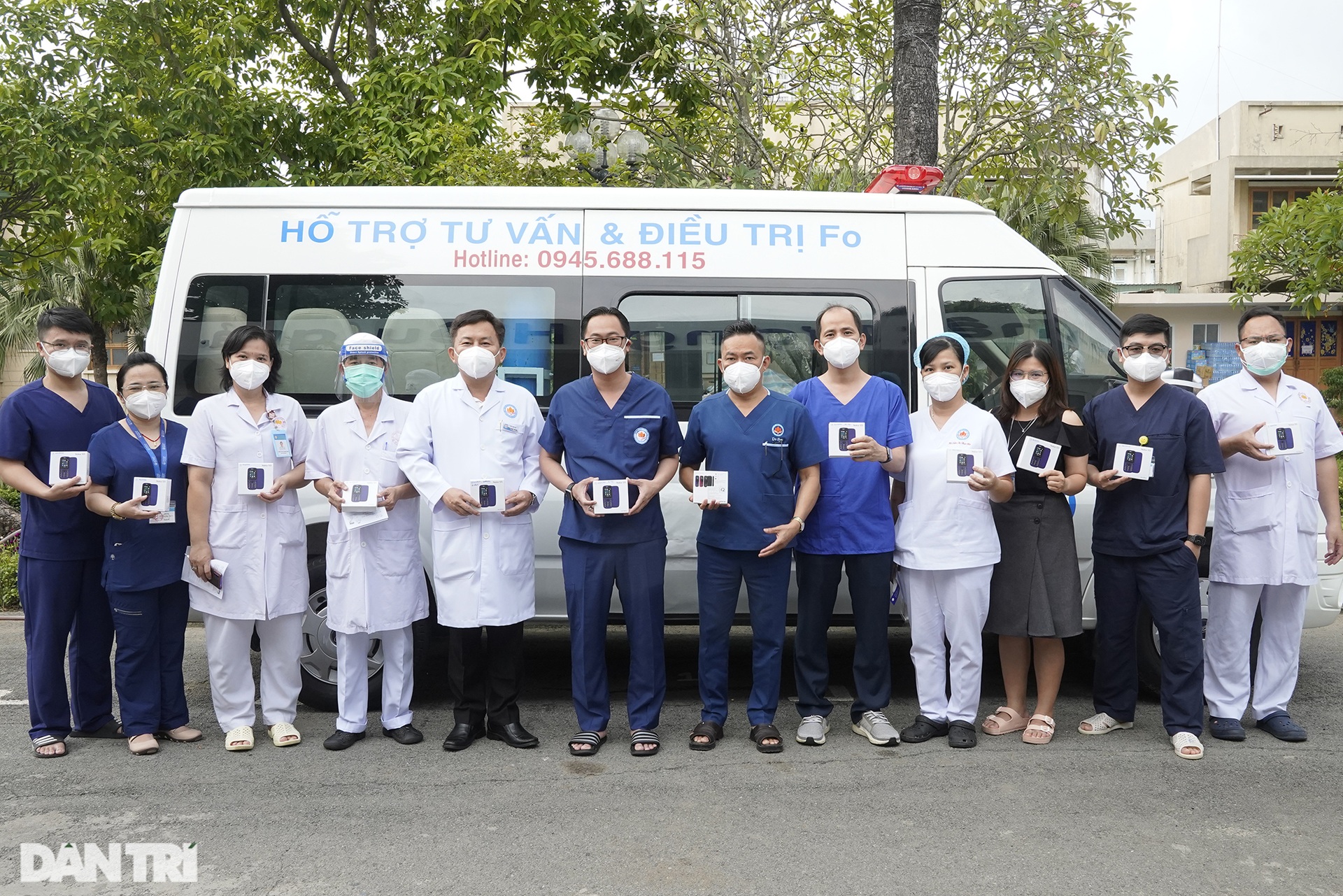 F0, Chúng tôi bên bạn - Đường dây nóng cứu nhiều bệnh nhân vượt cửa tử - 1 F0, Chúng tôi bên bạn - Đường dây nóng cứu nhiều bệnh nhân vượt cửa tử - 1