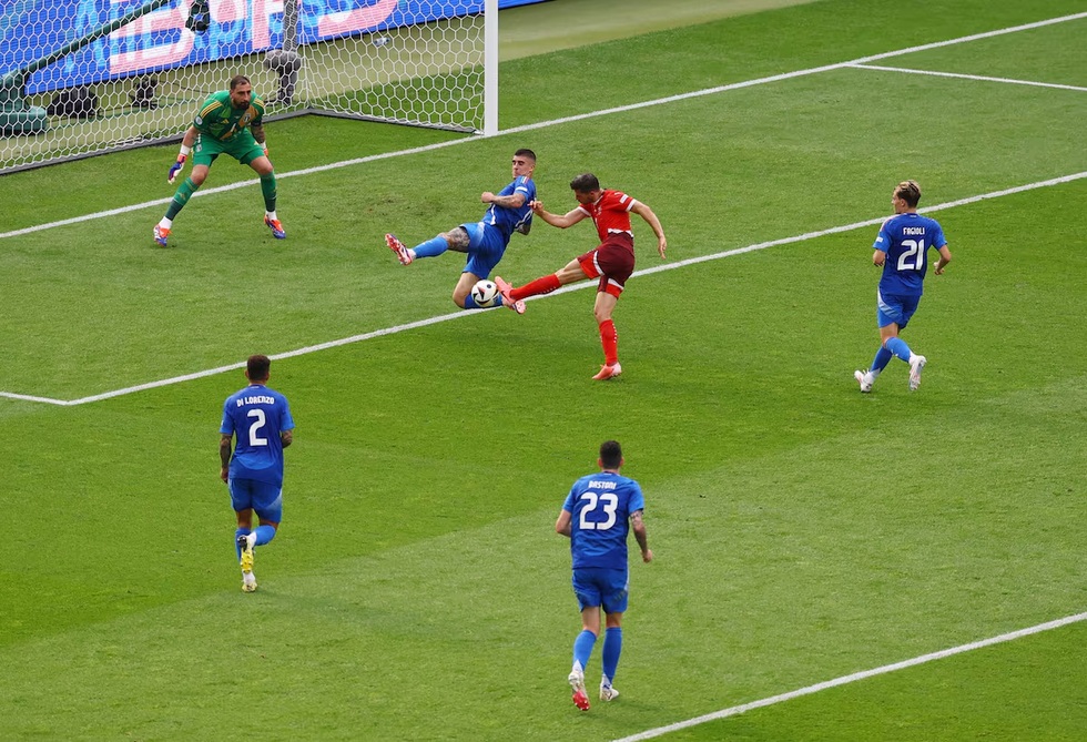 Italy trở thành cựu vô địch Euro và sự lập dị vô duyên của HLV Spalletti - 2 Italy trở thành cựu vô địch Euro và sự lập dị vô duyên của HLV Spalletti - 2