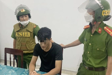 Giải cứu cô gái bị người tình đánh đập trong căn nhà khóa kín