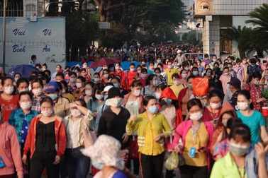 Công ty đông lao động nhất TPHCM trả công nhân 180.000 đồng/ngày nghỉ việc