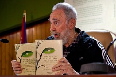 Cựu Chủ tịch Cuba Fidel Castro ra mắt hồi ký