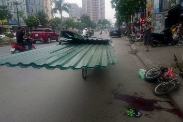 Hà Nội: Khởi tố vụ cháu bé tử vong vì bị tôn cứa cổ