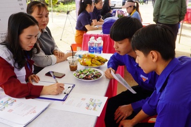 Doanh nghiệp tuyển 8.300 lao động, mức lương 8-10 triệu đồng/tháng