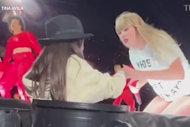 Taylor Swift là "Nhân vật của năm 2023"