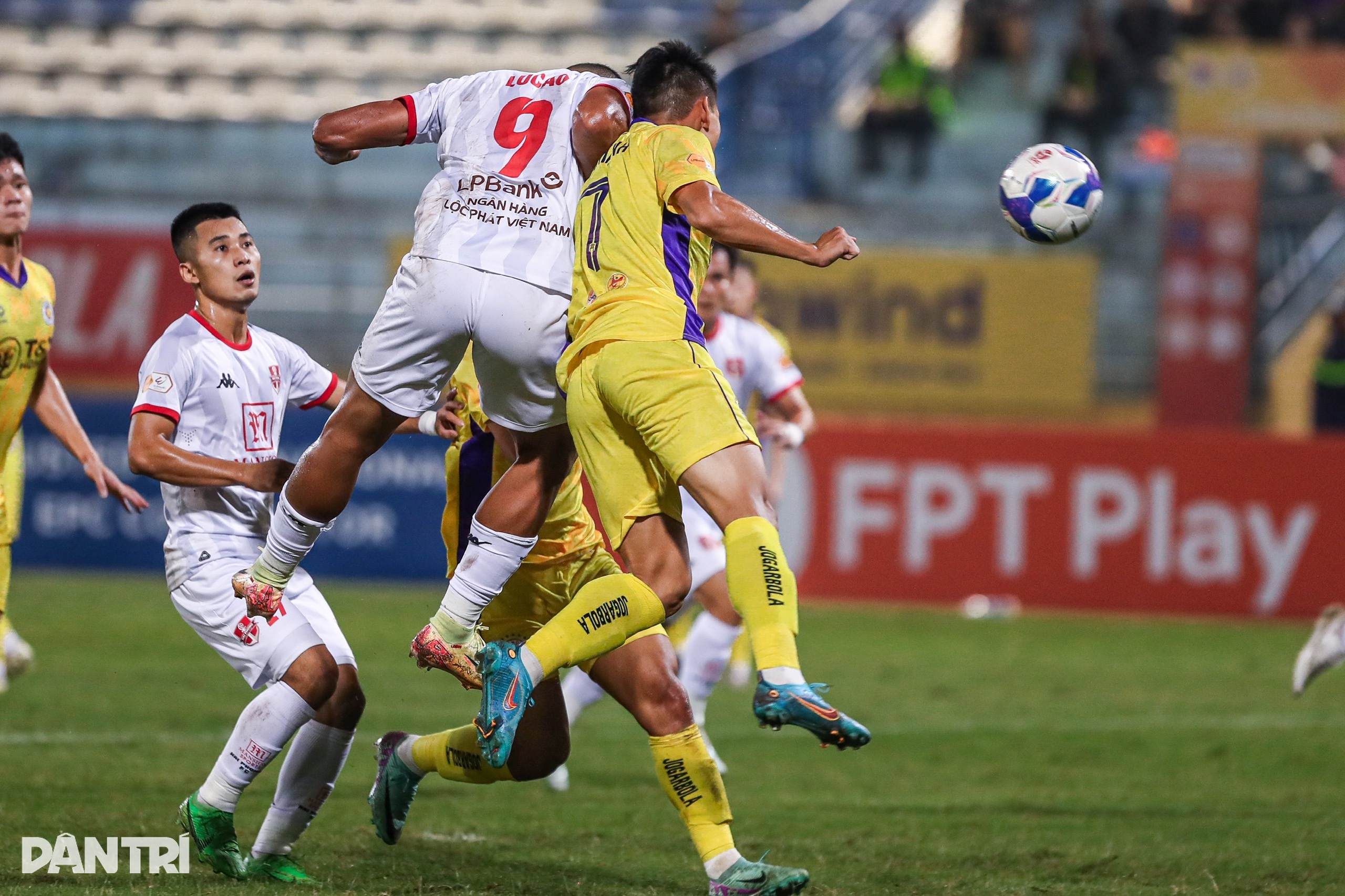 Văn Quyết lập công, Hà Nội FC vẫn phải chia điểm trước Hải Phòng - 1 Văn Quyết lập công, Hà Nội FC vẫn phải chia điểm trước Hải Phòng - 1