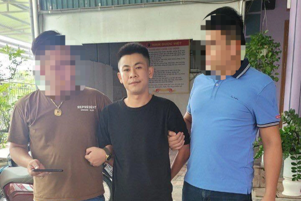 Bắt kẻ mang lệnh truy nã đặc biệt sau 10 năm lẩn trốn - 1 Bắt kẻ mang lệnh truy nã đặc biệt sau 10 năm lẩn trốn - 1