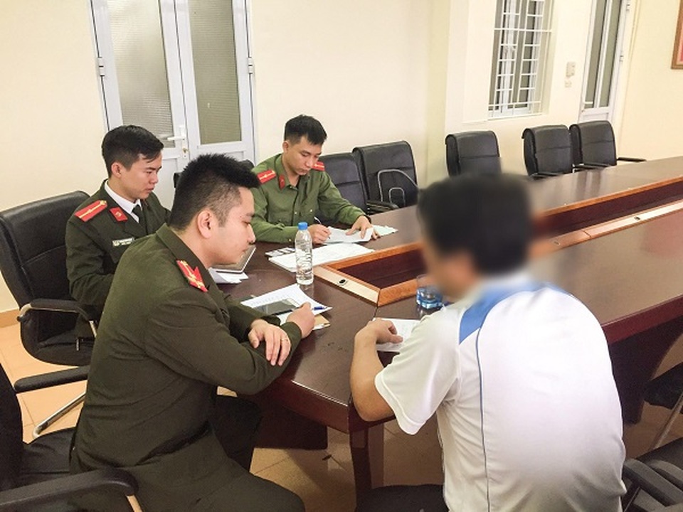 Lập nhóm báo chốt CSGT, nam thanh niên bị xử phạt 7,5 triệu đồng - 1 Lập nhóm báo chốt CSGT, nam thanh niên bị xử phạt 7,5 triệu đồng - 1