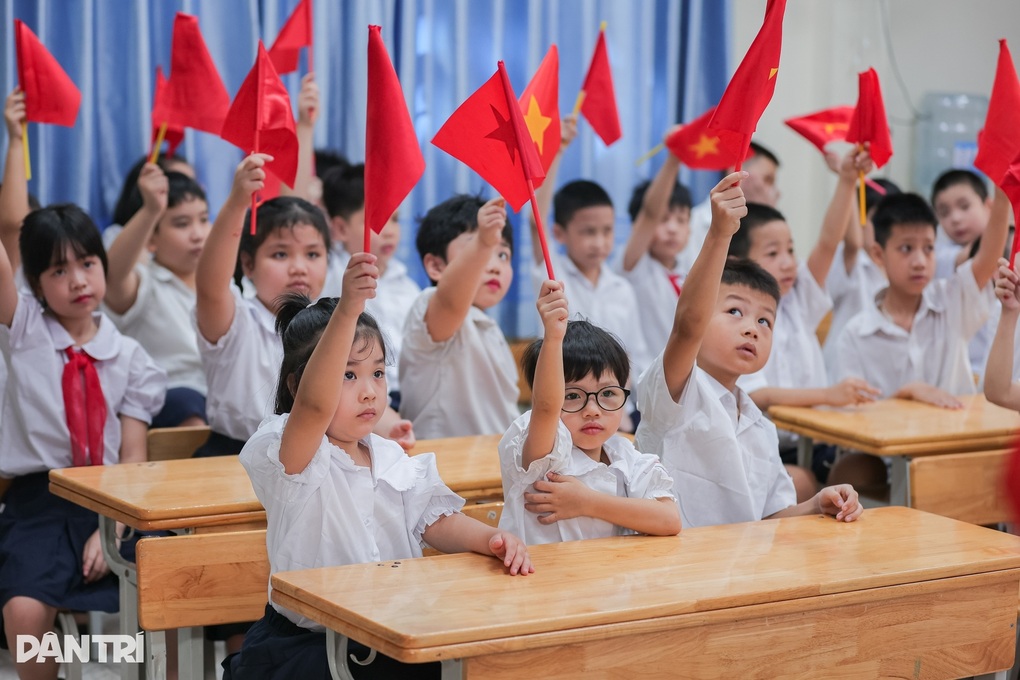 Nhiều trường ở Hà Nội khó xếp thêm tiết học để học sinh được về “giờ đẹp” - 1 Nhiều trường ở Hà Nội khó xếp thêm tiết học để học sinh được về “giờ đẹp” - 1