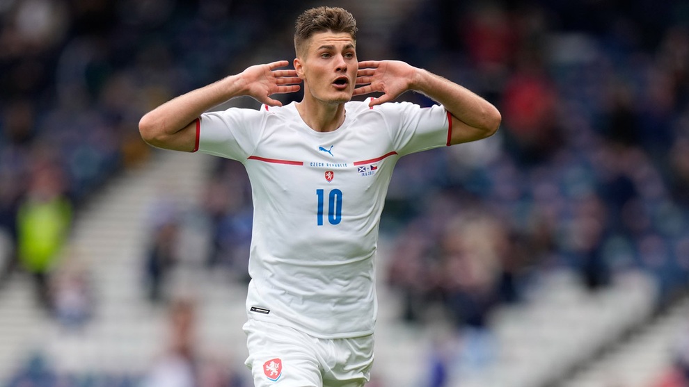 10 cầu thủ tăng giá chóng mặt sau Euro 2020 - 8 10 cầu thủ tăng giá chóng mặt sau Euro 2020 - 8