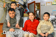 Chuyện tình kỳ diệu của chàng trai lưng gập và cô gái teo chân