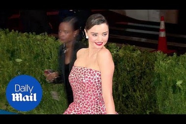 Miranda Kerr dự Met Gala 2017