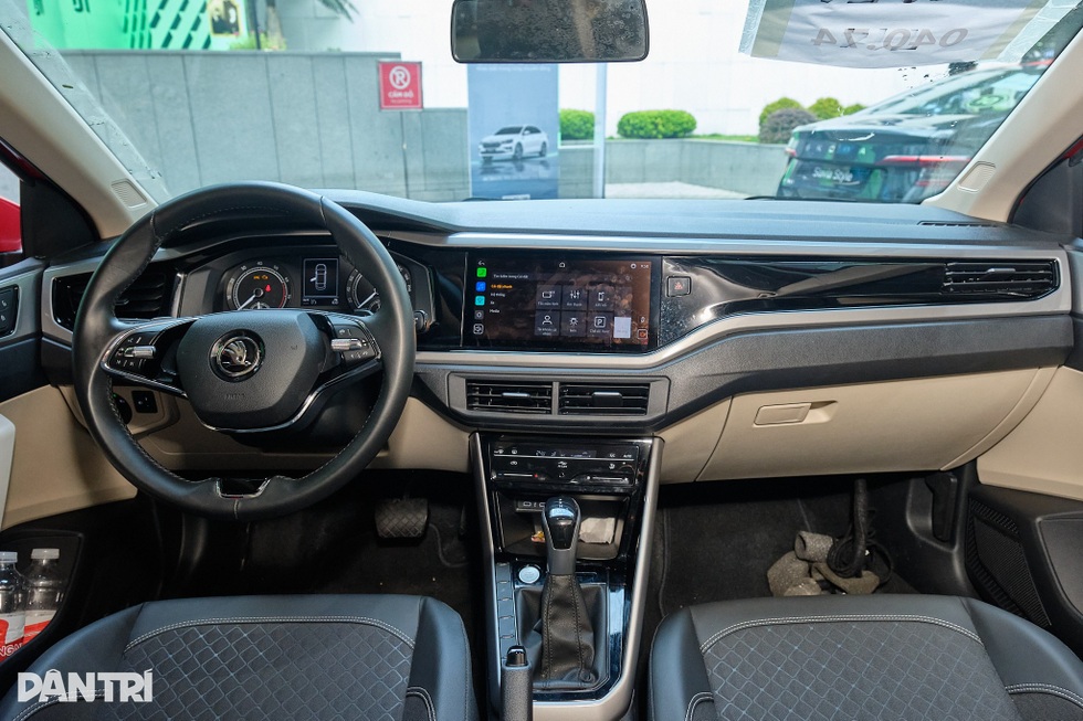 Chênh giá tới 100 triệu, các phiên bản của Skoda Slavia khác biệt thế nào? - 12 Chênh giá tới 100 triệu, các phiên bản của Skoda Slavia khác biệt thế nào? - 12