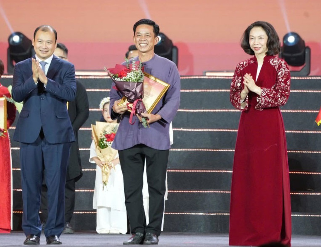 Trà đá vỉa hè, tiếng rao đêm lên sân khấu Festival Thăng Long - Hà Nội 2025 - 2 Trà đá vỉa hè, tiếng rao đêm lên sân khấu Festival Thăng Long - Hà Nội 2025 - 2