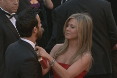 Jennifer Aniston đẹp đôi bên Justin Theroux