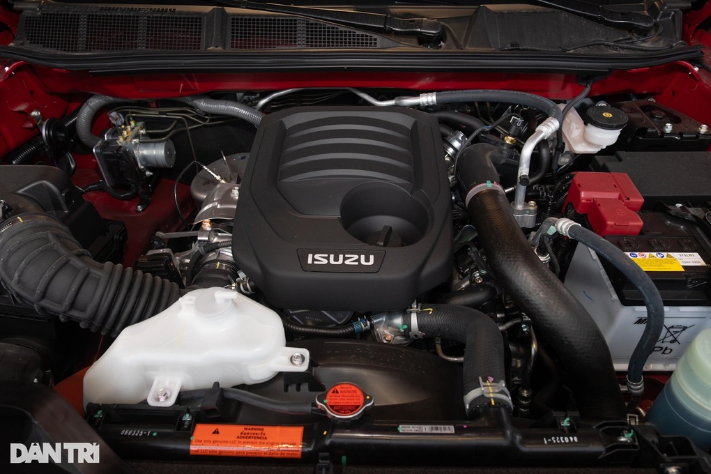 Isuzu mu-X 2025 thiếu những trang bị gì so với xe tại thị trường quốc tế? - 2 Isuzu mu-X 2025 thiếu những trang bị gì so với xe tại thị trường quốc tế? - 2