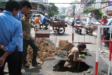 “Hố tử thần” lại xuất hiện ngay trung tâm thành phố