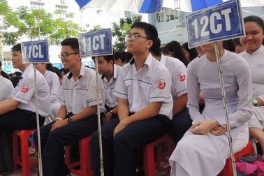 Báo động tình trạng học sinh trầm cảm, tự tử