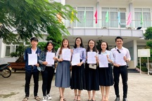 Quảng Nam: 9 sinh viên sư phạm xuất sắc được xét tuyển vào viên chức