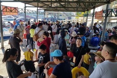 Khánh Hòa đón gần nửa triệu khách lưu trú trong tháng 1/2019