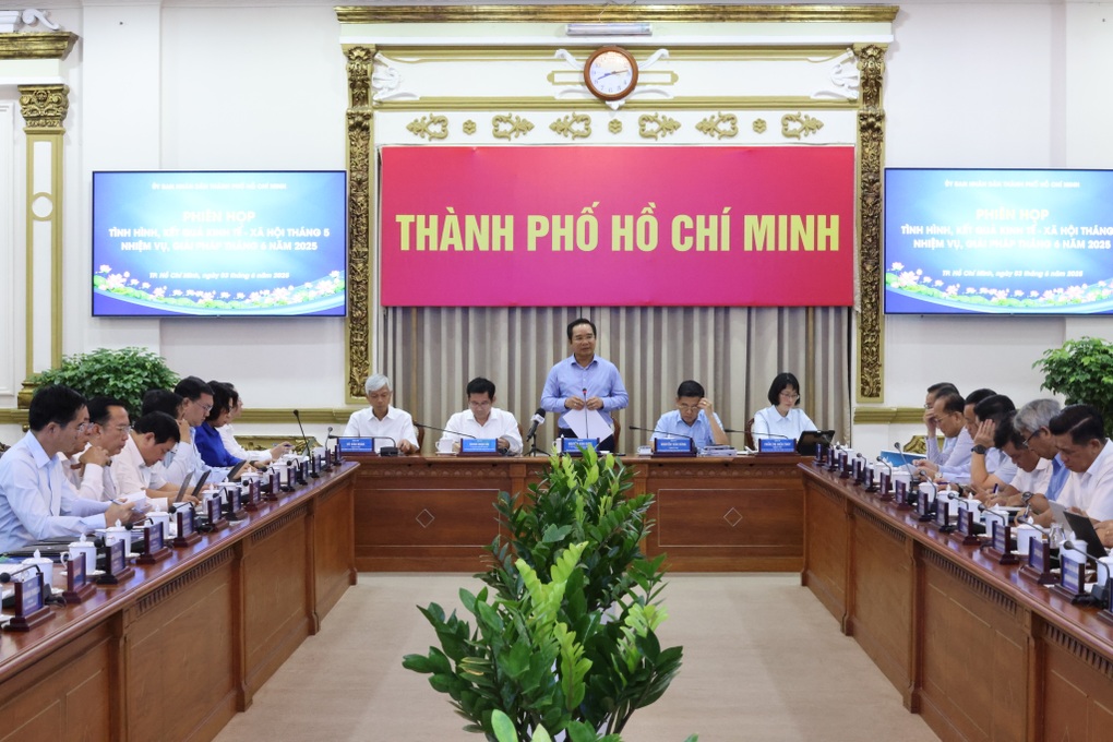 Chủ tịch TPHCM nói về việc mở 5 tuyến đường qua trường đua Phú Thọ - 1 Chủ tịch TPHCM nói về việc mở 5 tuyến đường qua trường đua Phú Thọ - 1
