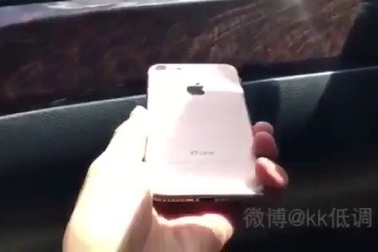 Lộ video so sánh iPhone 7 và iPhone 6s phiên bản hồng